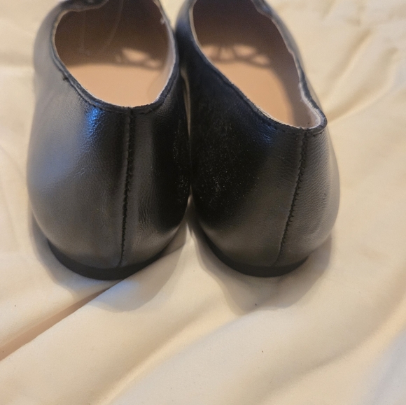 NWT Chic Black Leather Women's Shoes - Picture 6 of 6